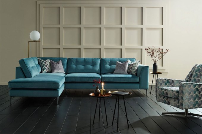 Sofas & Chairs