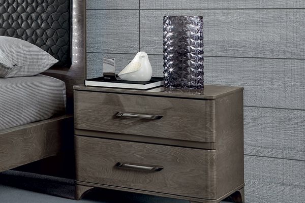 Bedside Tables & Chests