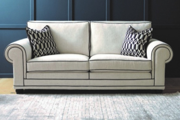 Chicago by Meridian Upholstery