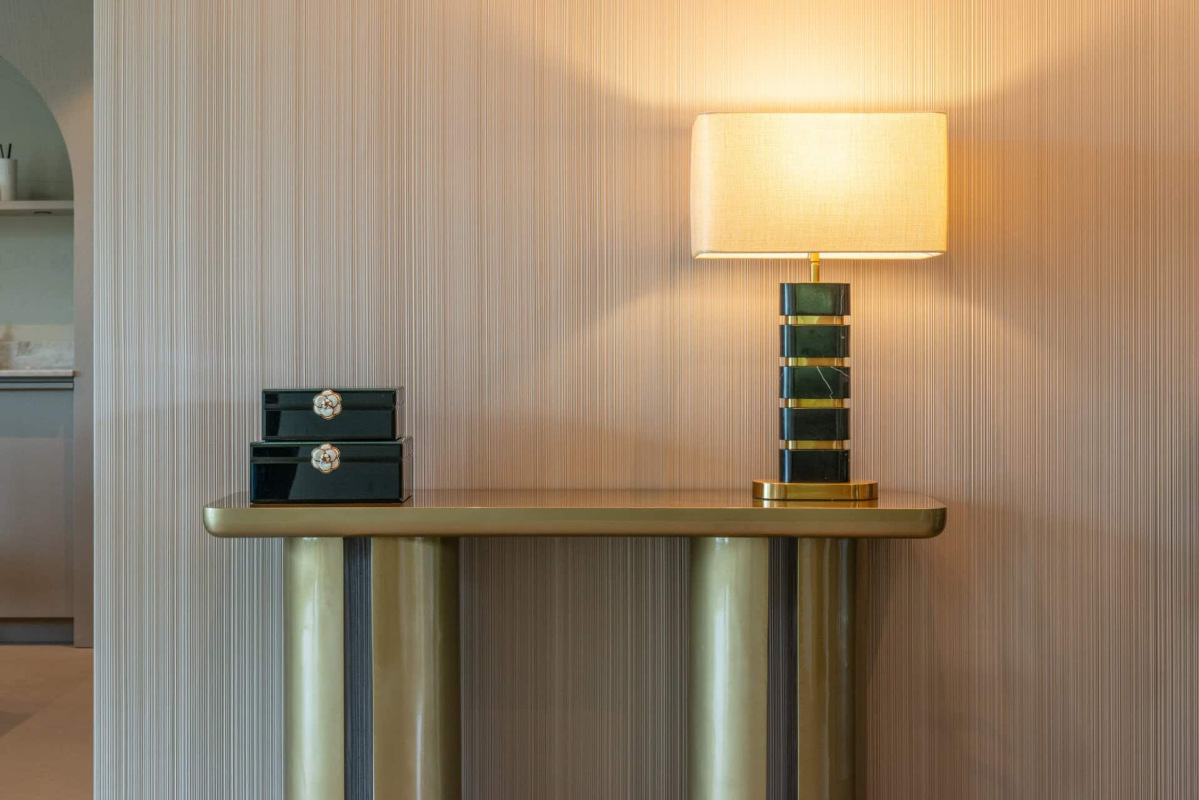 Console Whisker Gold by Richmond Interiors Console Whisker Gold by Richmond Interiors