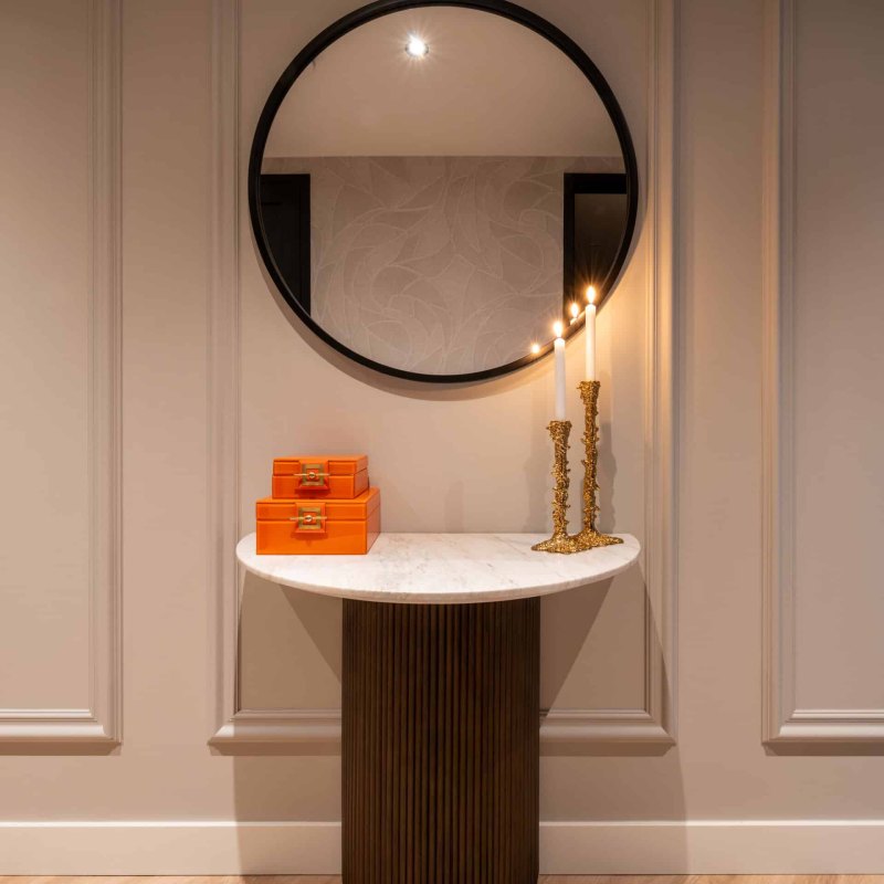 Console Mayfield Brown by Richmond Interiors Console Mayfield Brown by Richmond Interiors