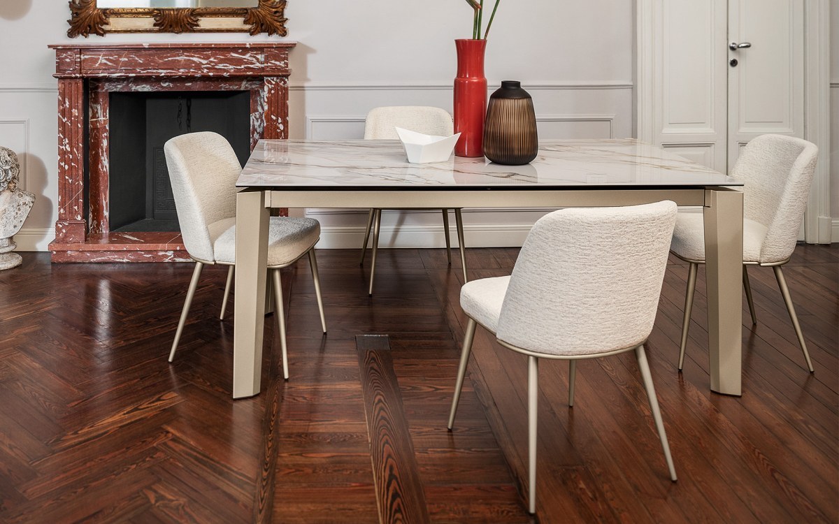 Foyer Dining Chair (CS1896) by Calligaris Foyer Dining Chair (CS1896) by Calligaris