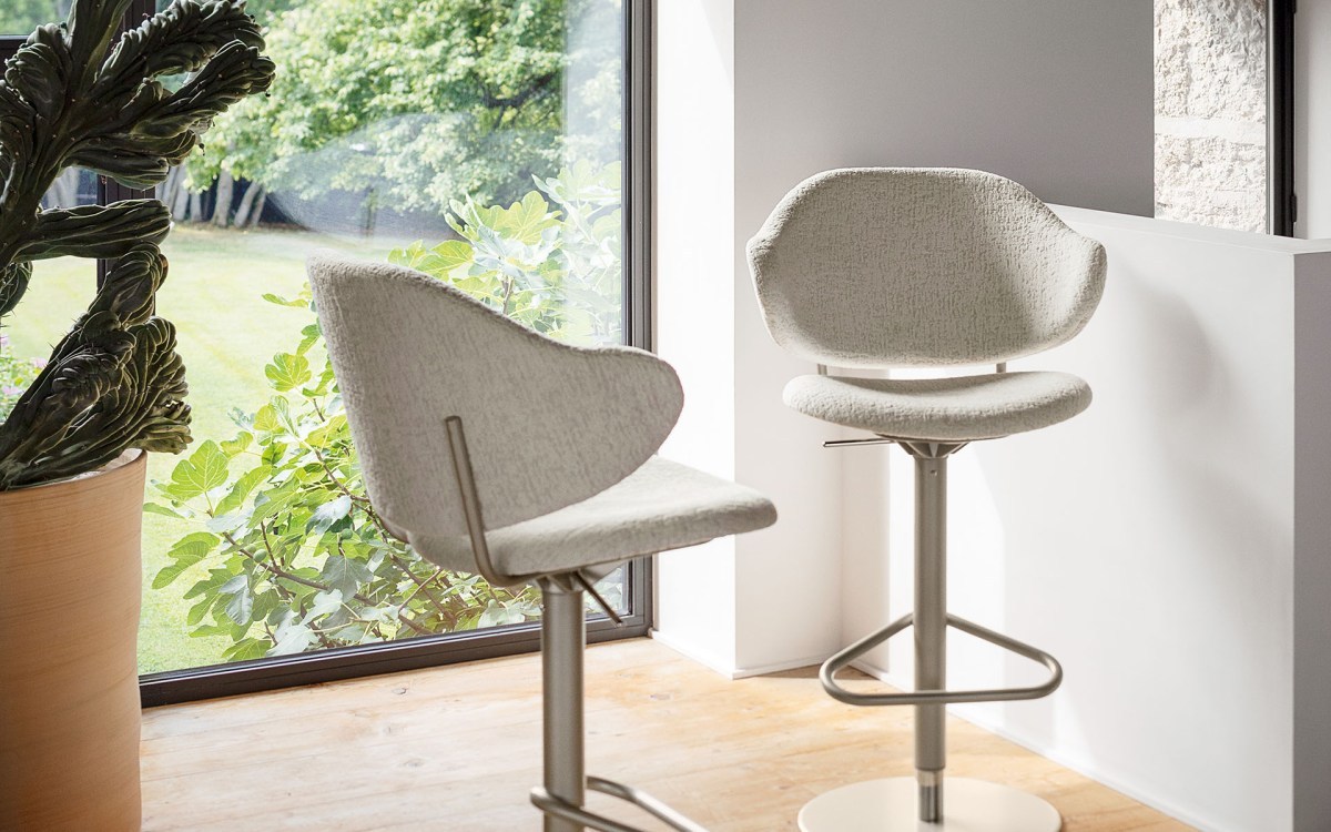 Holly Dining Armchair (CS2231) by Calligaris Holly Dining Armchair (CS2231) by Calligaris