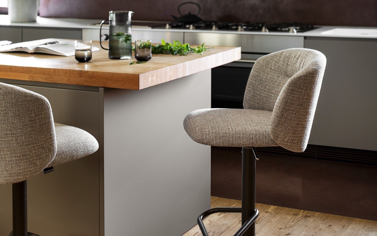 Sweel Dining Chair (CS2229) by Calligaris Sweel Dining Chair (CS2229) by Calligaris