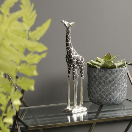 Giraffe Sculpture (Head Forward) by Libra