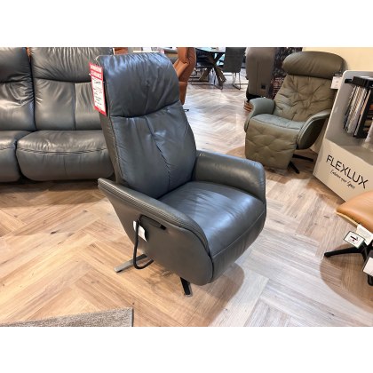 Stratus Medium 3 Motor Electric Recliner Chair by Himolla (Showroom Clearance)
