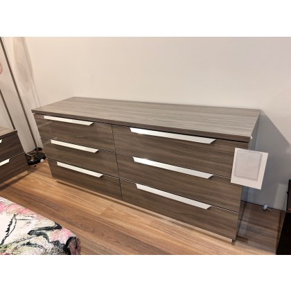 Kroma 6 Drawer Dresser (Showroom Clearance)