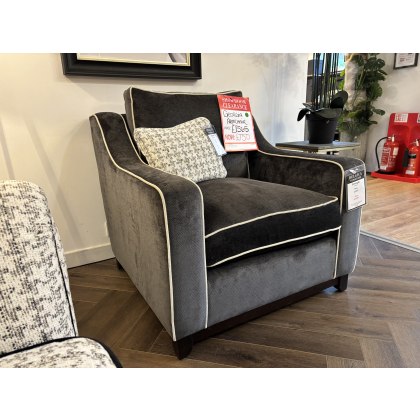 Georgia Armchair by Meridian (Showroom Clearance)