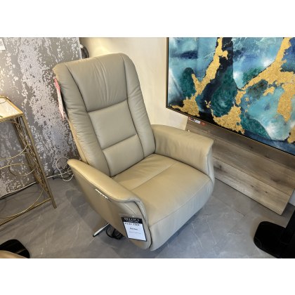 Superior 3 Motor Electric Recliner by Hjort Knudsen (Showroom Clearance)
