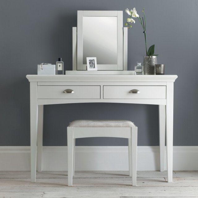 Hampstead White Stool by Bentley Designs