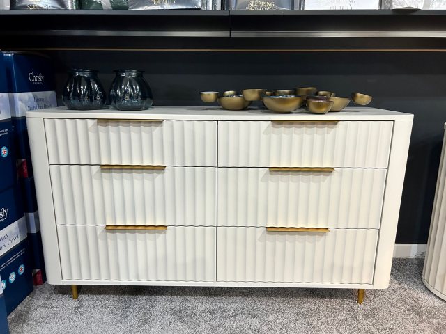 Lily 6 Drawer Wide Chest (Showroom Clearance)