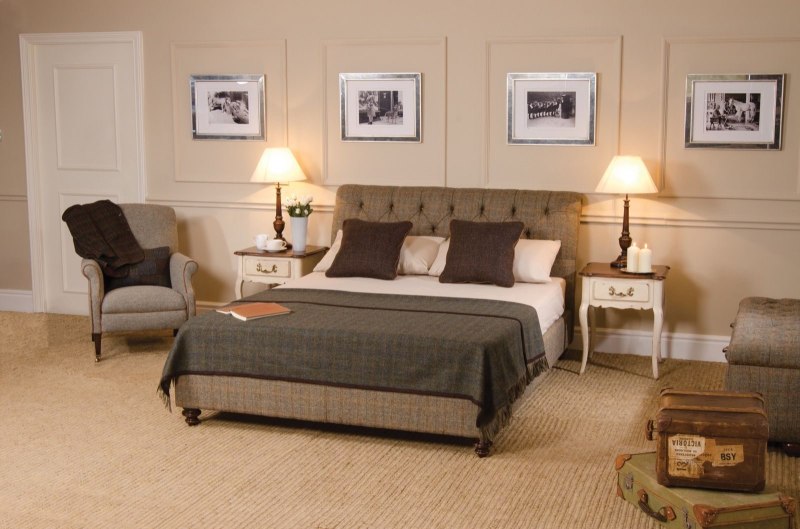 Eriskay Kingsize (5ft) Bed by Tetrad Harris Tweed
