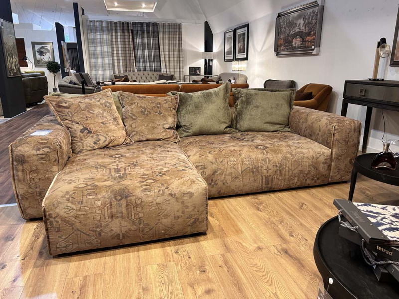 McQueen Chaise Sofa by Tetrad (Showroom Clearance) McQueen Chaise Sofa by Tetrad (Showroom Clearance)