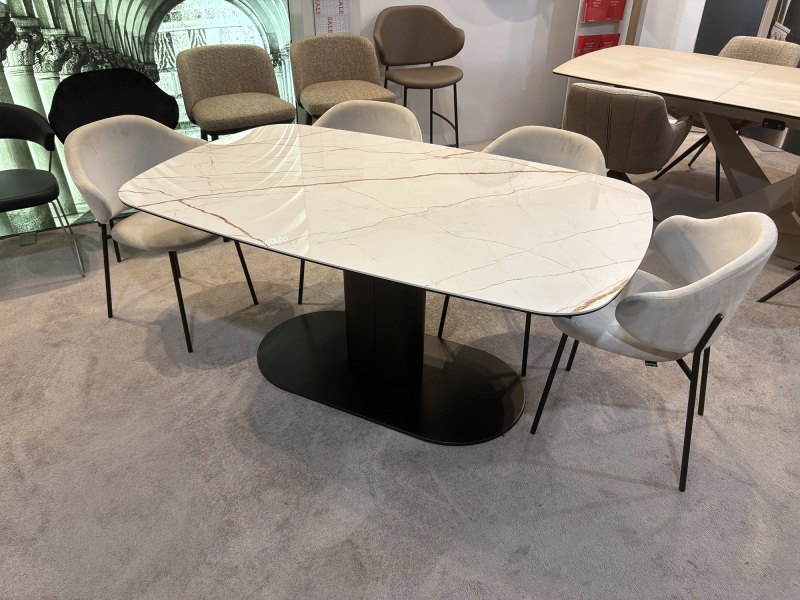 Cameo 165-240 x 100cm Extending Dining Table by Calligaris (Showroom Clearance) Cameo 165-240 x 100cm Extending Dining Table by Calligaris (Showroom Clearance)