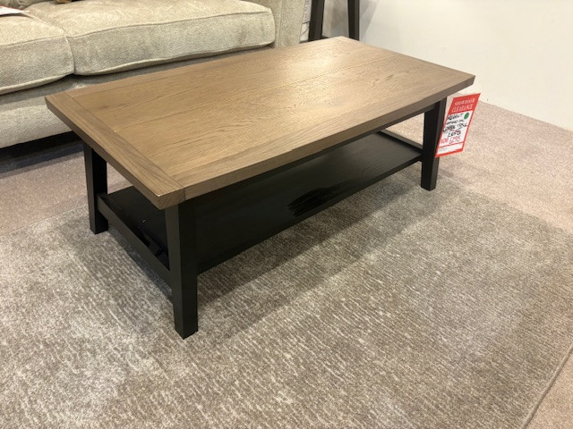 Regent Weathered Oak Coffee Table (Showroom Clearance) Regent Weathered Oak Coffee Table (Showroom Clearance)