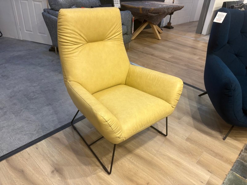 Core Leather Armchair (Showroom Clearance) Core Leather Armchair (Showroom Clearance)