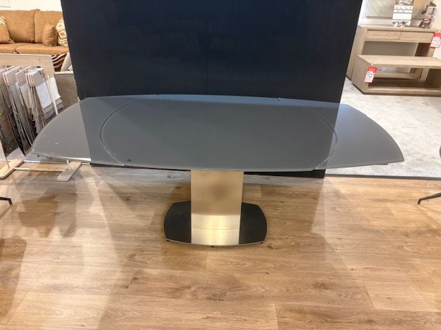 Oliver 130-190cm Extending Dining Table (Showroom Clearance) Oliver 130-190cm Extending Dining Table (Showroom Clearance)