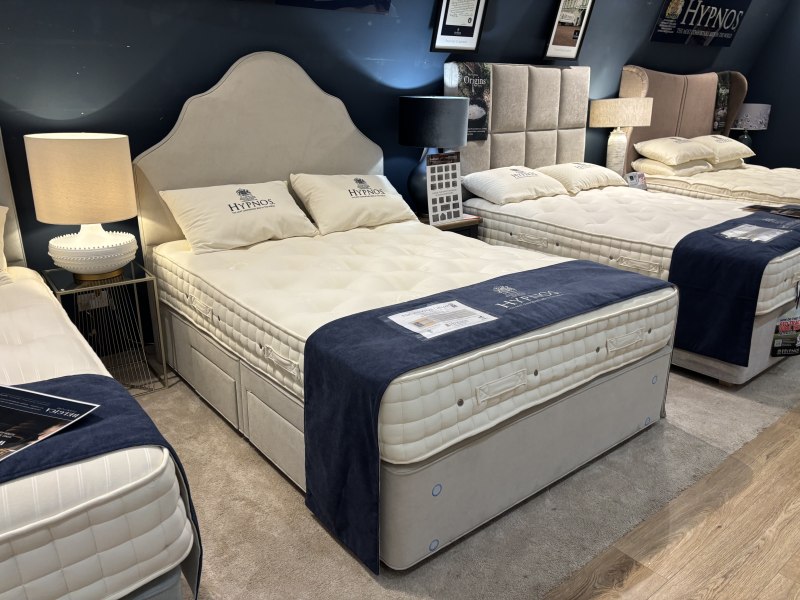 Hypnos Natural Wool Deluxe Kingsize Mattress, 4 Drawer Divan & Headboard Set (Showroom Clearance) Hypnos Natural Wool Deluxe Kingsize Mattress, 4 Drawer Divan & Headboard Set (Showroom Clearance)