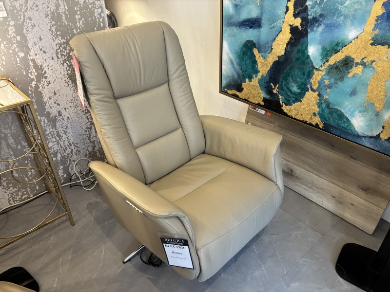 Superior 3 Motor Electric Recliner by Hjort Knudsen (Showroom Clearance) Superior 3 Motor Electric Recliner by Hjort Knudsen (Showroom Clearance)
