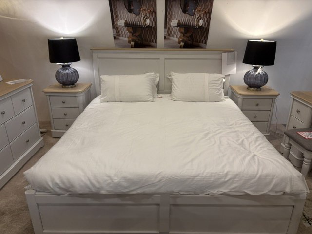 Chatsworth Superking Bedframe with Storage & 2 Bedsides Set by Hill & Hunter (Showroom Clearance) Chatsworth Superking Bedframe with Storage & 2 Bedsides Set by Hill & Hunter (Showroom Clearance)