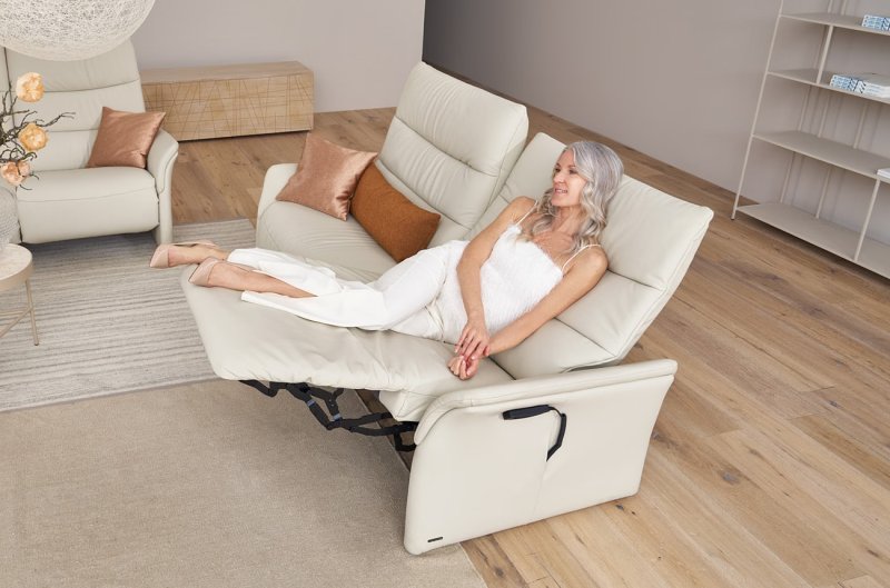 Azure 2.5 Seater Electric Recliner Sofa (4690-81Q) by Himolla Azure 2.5 Seater Electric Recliner Sofa (4690-81Q) by Himolla